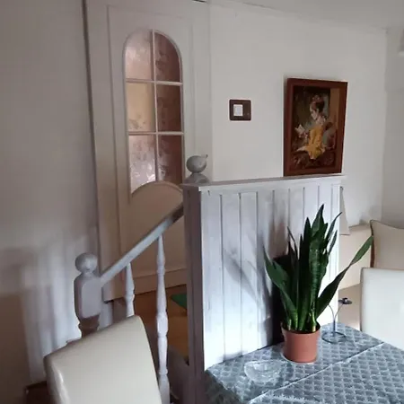 Deisy Apartment